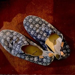 Sanuk Flats Womens 7